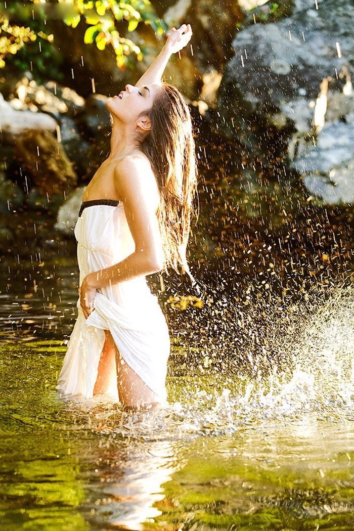 Marie Avgeropoulos in Nagpur