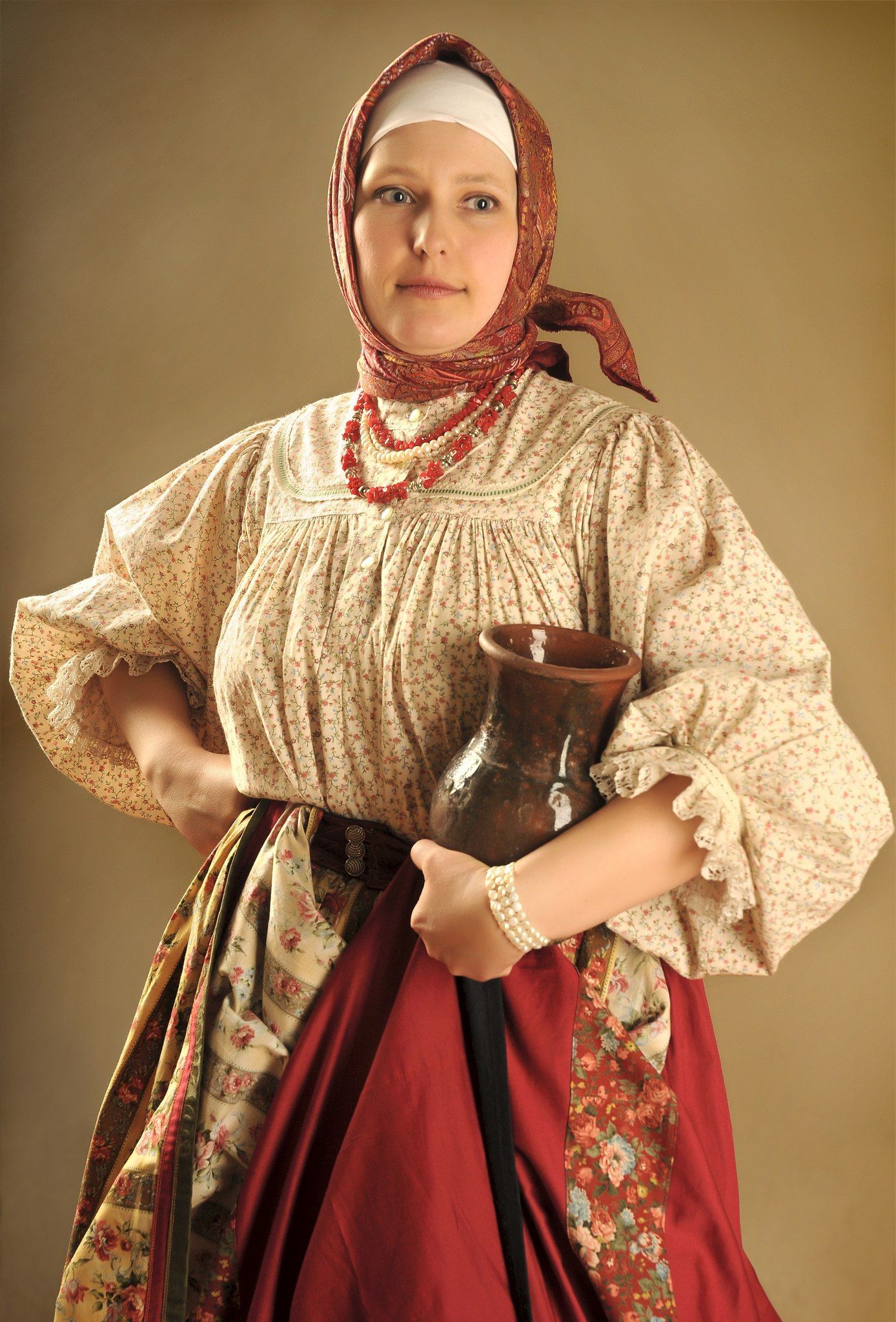 Girls in Slavic costumes in Nagpur